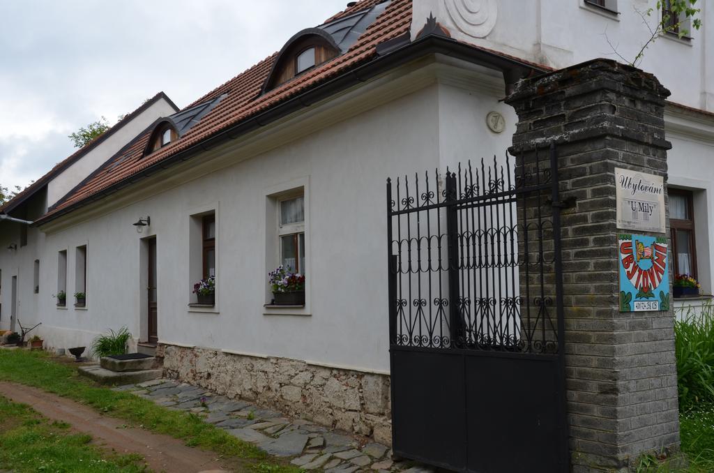 Ubytovani Hrusice Zewnętrze zdjęcie
